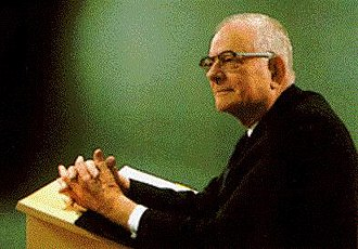 Dr Deming provides 14 leadership principles in manufacturing